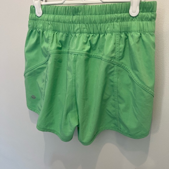 Tracker Short 4” SZ 8 - Picture 3 of 4